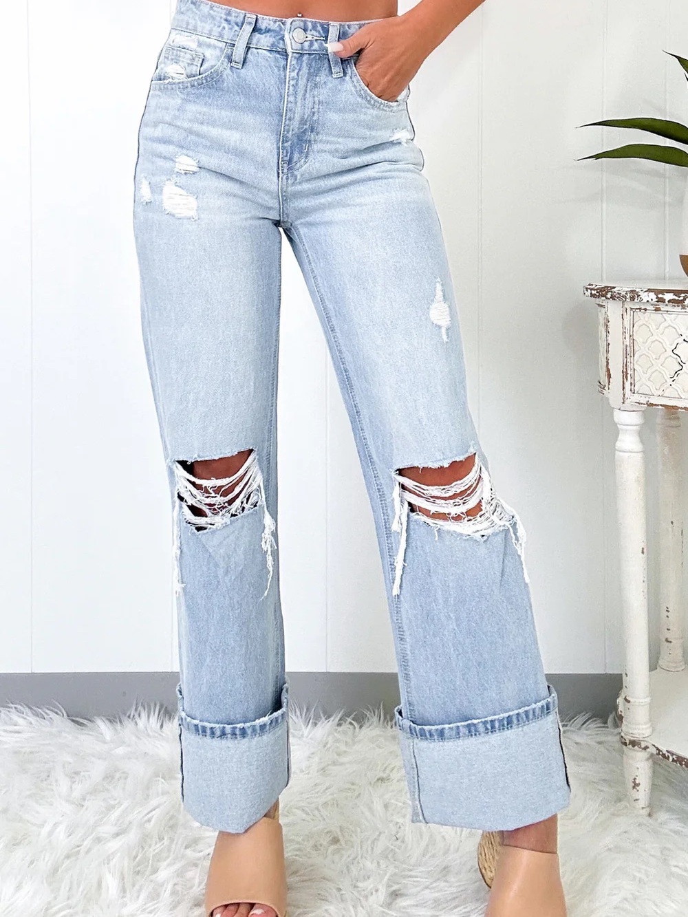 Light Wash Women’s Straight-Leg Boutique Jeans